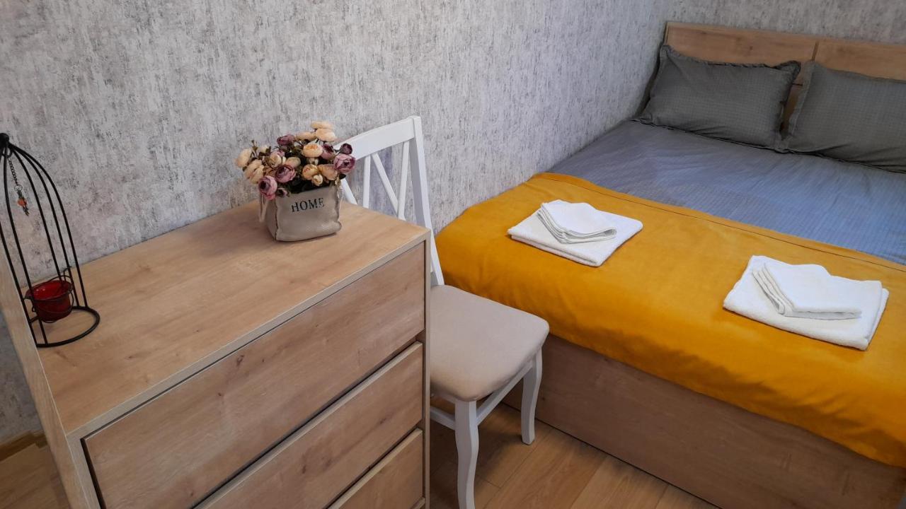Yellow Apartment Tbilisi Exterior photo