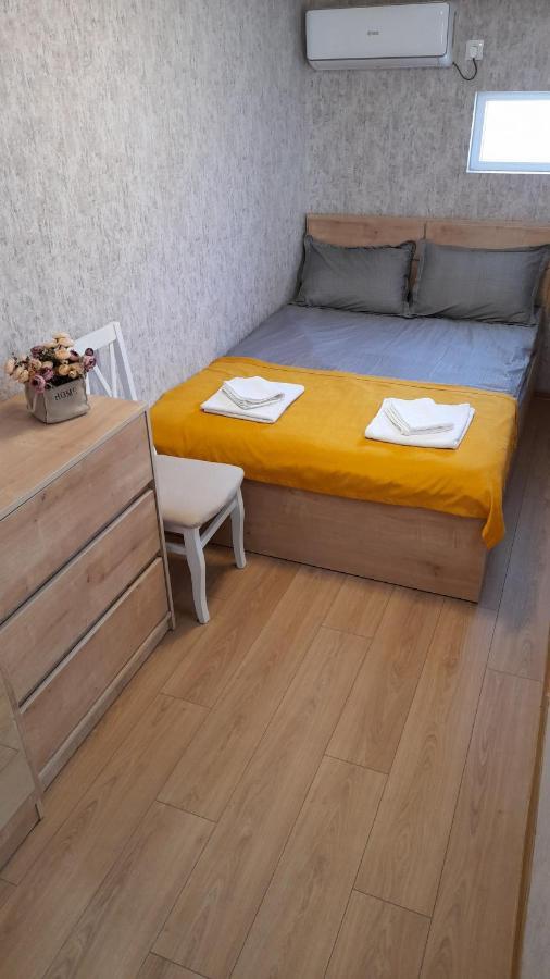 Yellow Apartment Tbilisi Exterior photo